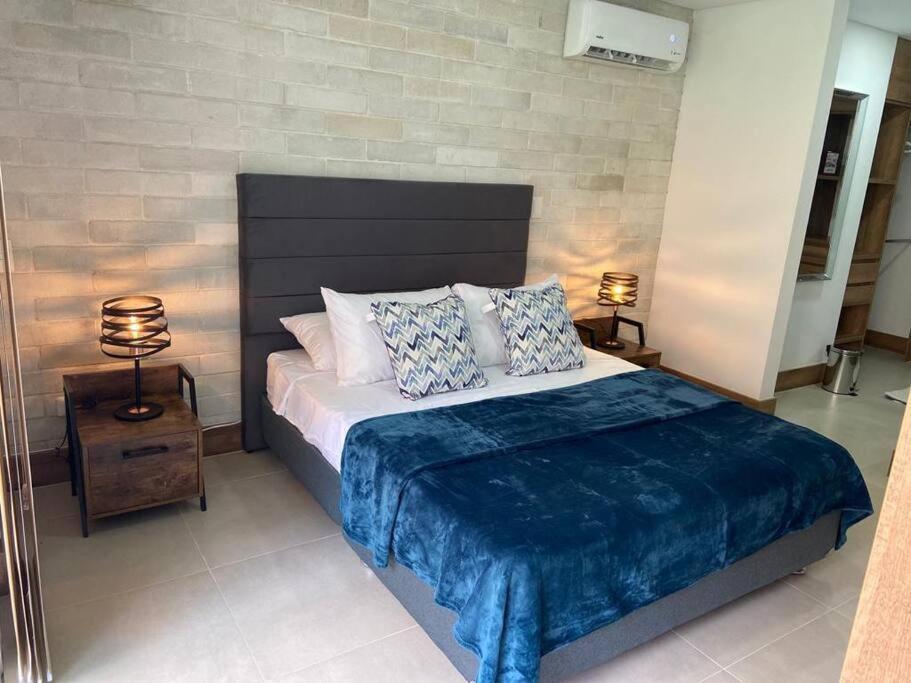 Apartamento En Granada Con Piscina, Turco, Estacionamiento *