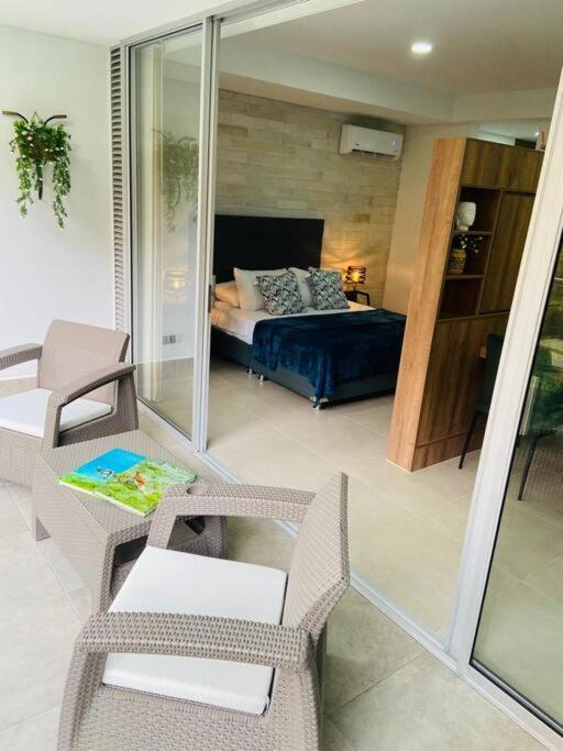 En Granada Con Piscina, Turco, Estacionamiento Apartamento