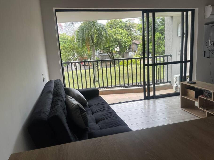 Nuevo Y Moderno Estudio Cali