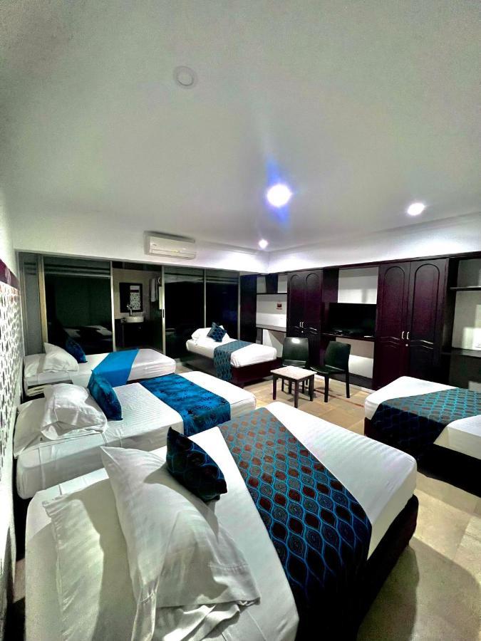 Ingenio Reina Isabel Hotel 4*