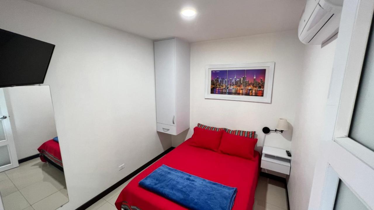 Apartamento 204 Amoblado&tequendama 2 2 Baños Acs *