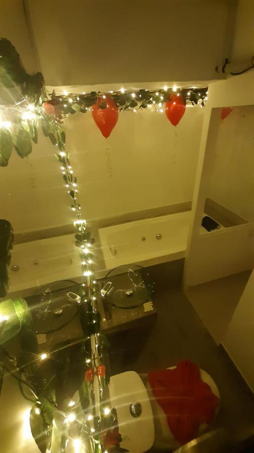 Jade Imbanaco Hotel *