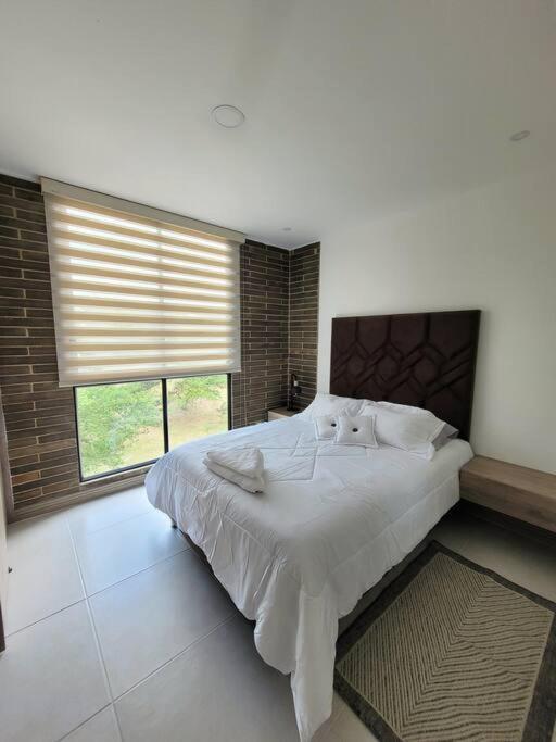 Cali Pance Piso 4-06 Apartamento Moderno Sector Exclusivo
