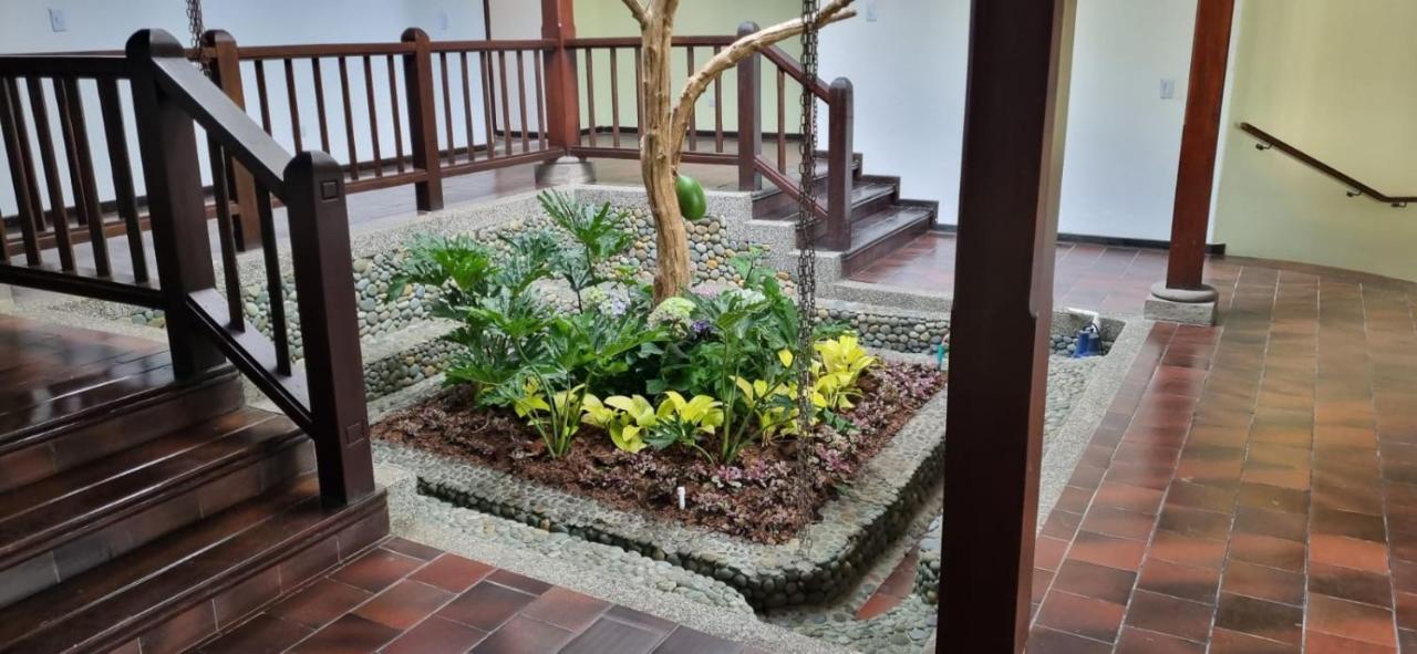 Babilla House Hotel *