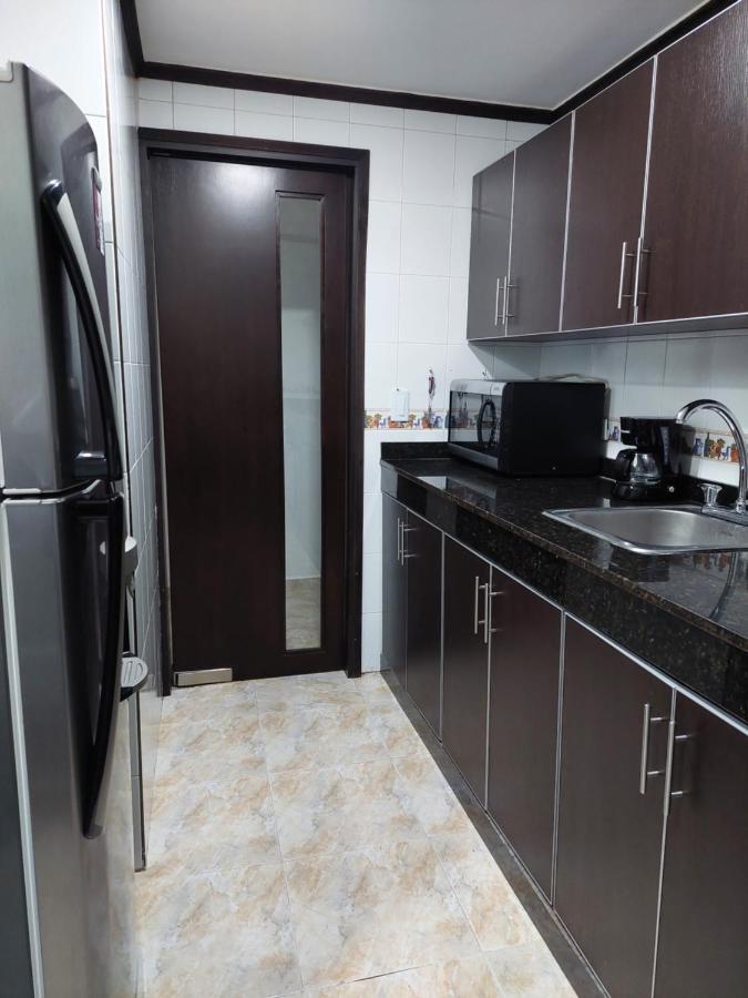 Apartamento A 2 Cuadras Del Estadio. Apartamento Cali