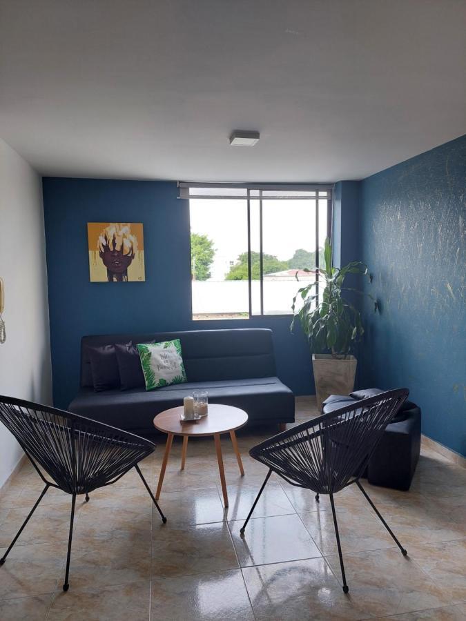 Apartamento A 2 Cuadras Del Estadio. Apartamento