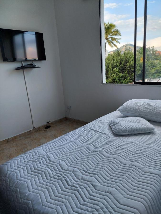 Apartamento A 2 Cuadras Del Estadio. * Cali