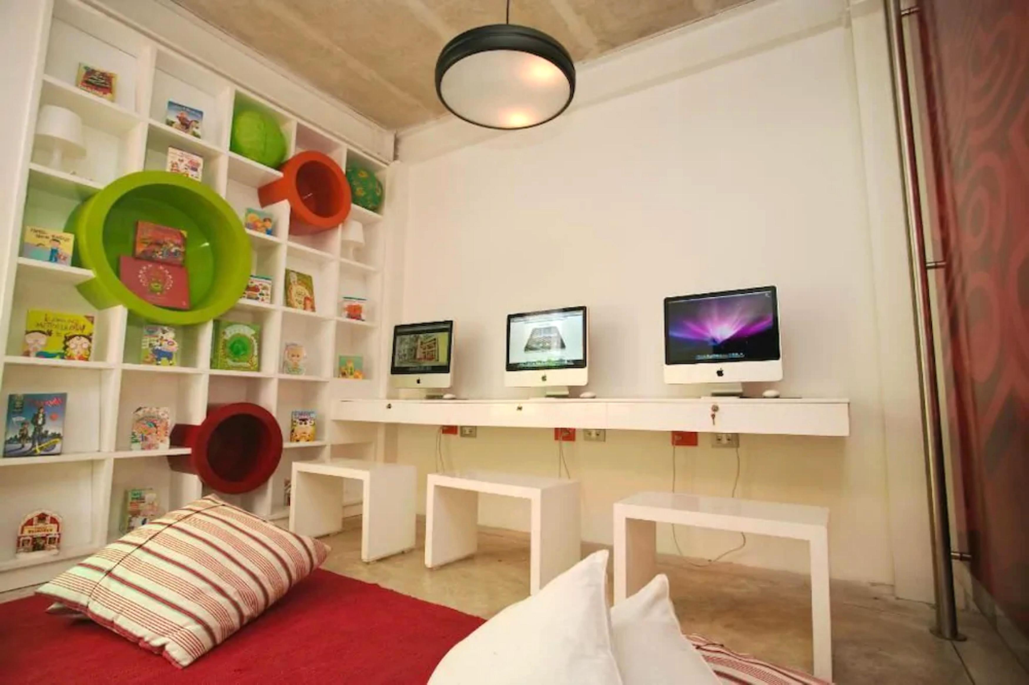 Hotel Now (adults Only)