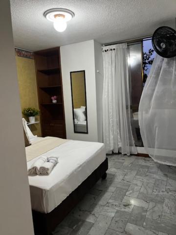 Habitación en casa particular Habitacion Bano Privado Y Parqueadero Sur Cali