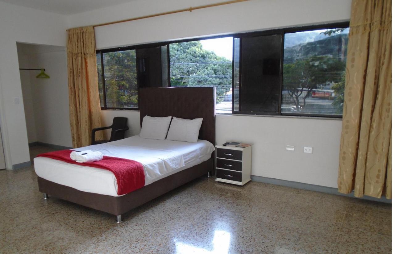Hotel Jade Chipichape Terminal 4*