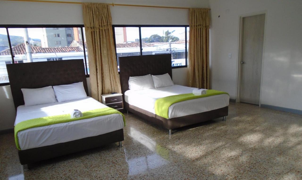 Hotel Jade Chipichape Terminal 4*