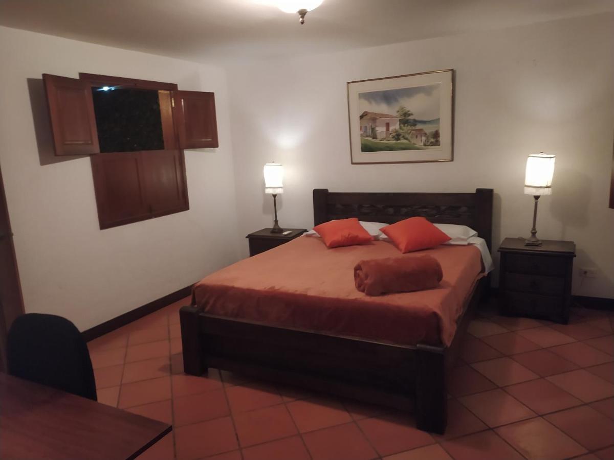 Casa Carambolo * Cali