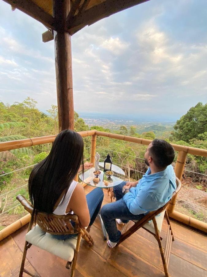 Luna Nueva Eco Casa rural Cali