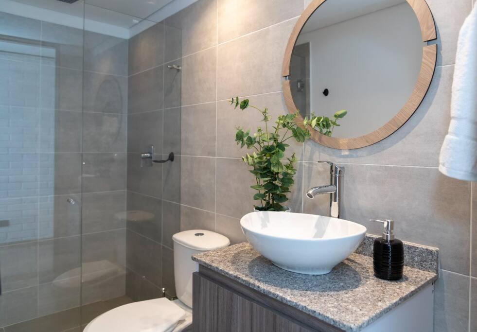 Hermoso Loft En La Flora 205 Apartamento *