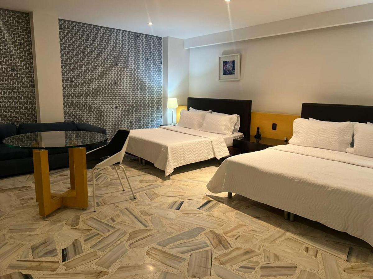 Aw Luxor Versalles 3* Cali