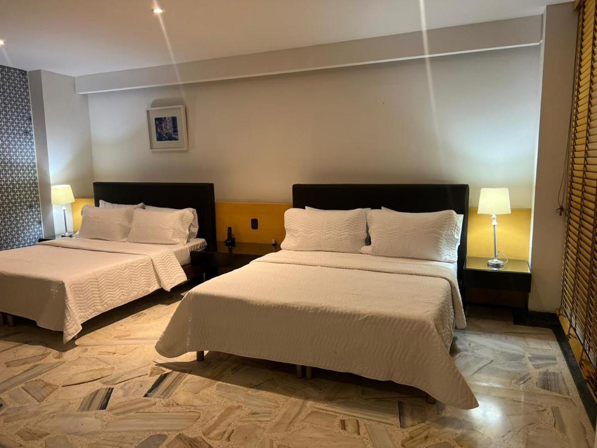 Aw Luxor Versalles Hotel 3*