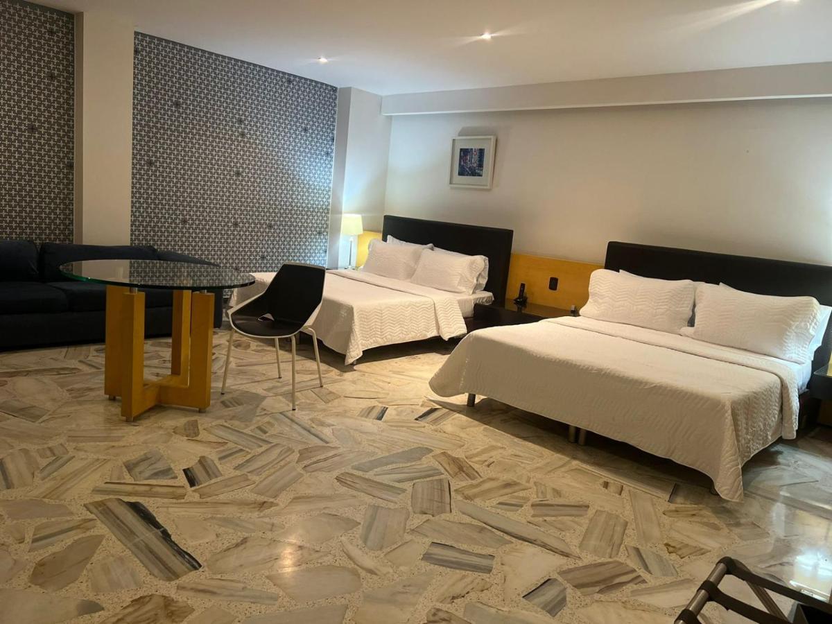 Aw Luxor Versalles Hotel 3*
