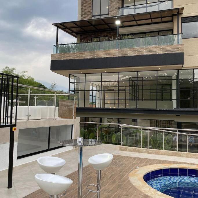 Luxury Con Vista Cali