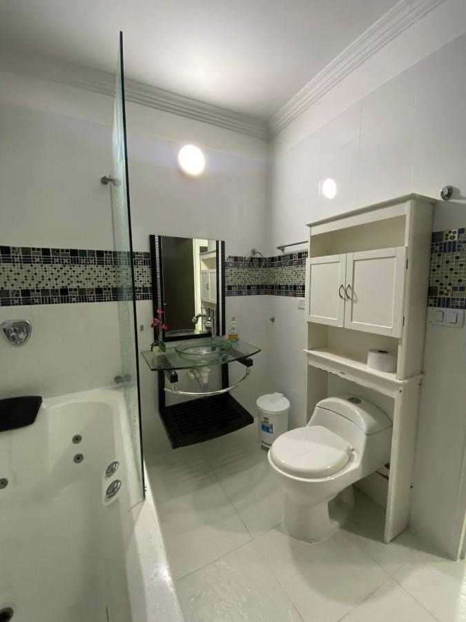 Habitación en casa particular Tr - Casa Blanca San Antonio Cali