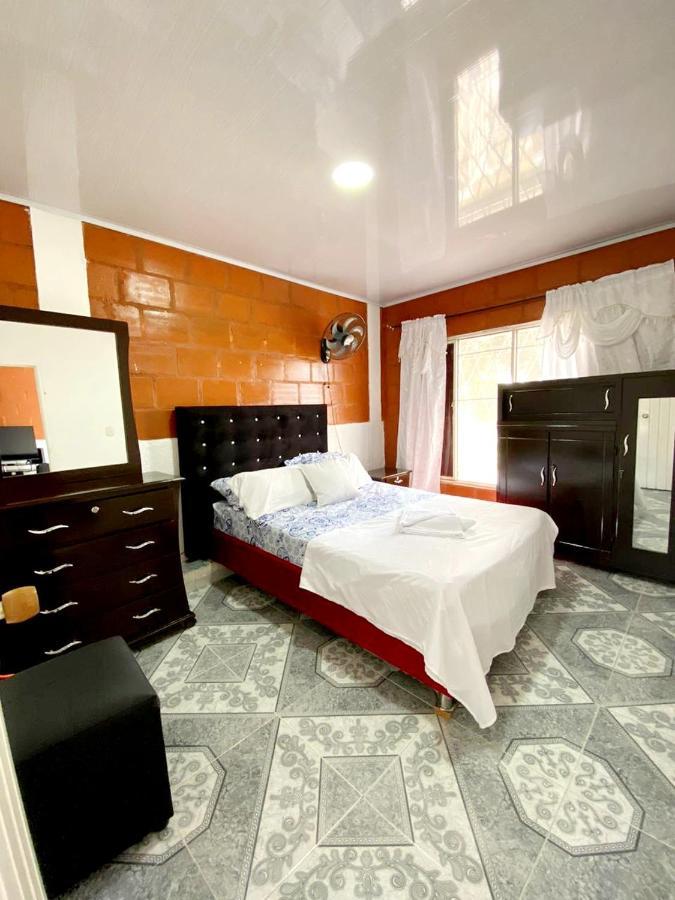 Acogedora Casa Ideal Grupos Grandes Сasa de vacaciones Cali