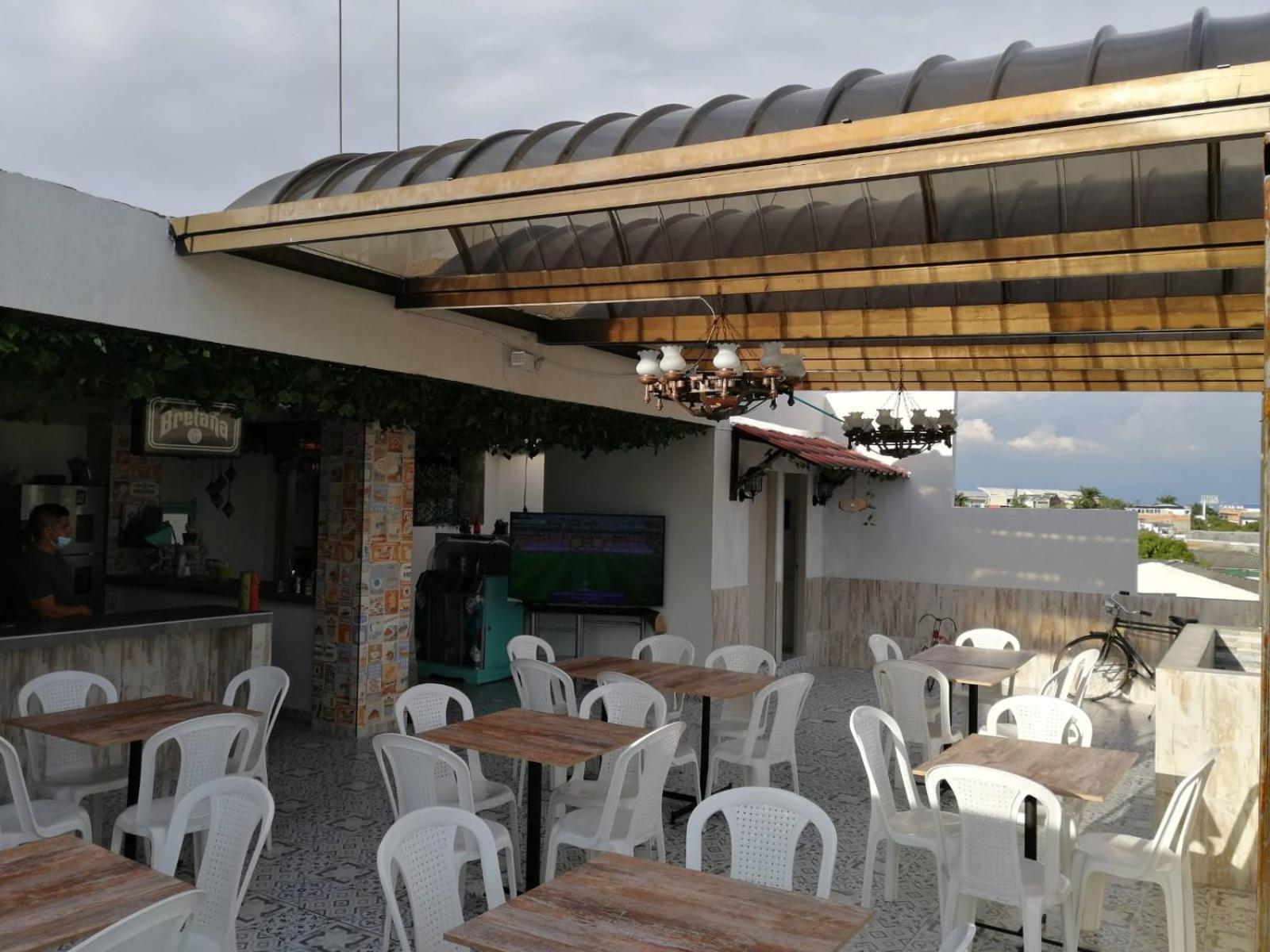Maderos Hotel