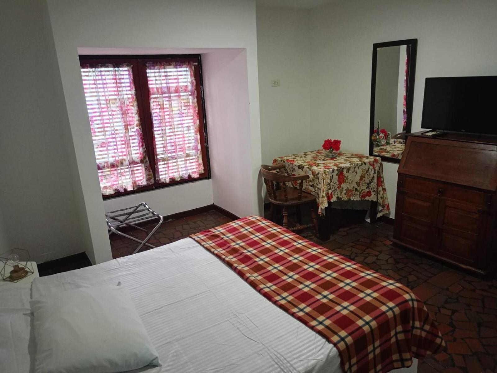 Edificio Neuchabel Homestay