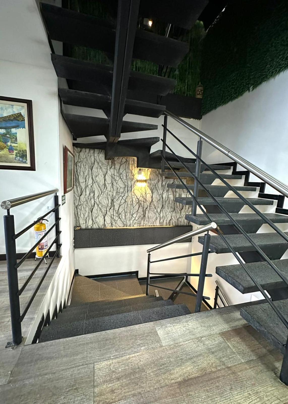 Hotel Maderos Cali