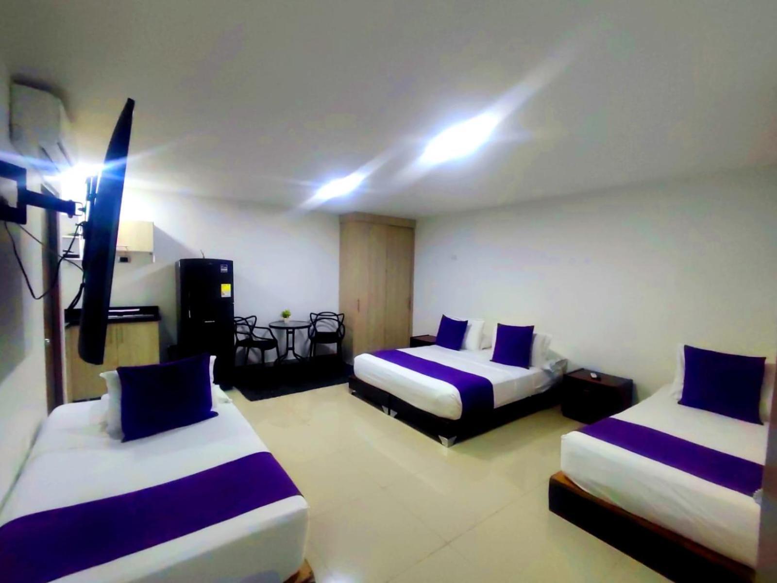 Hotel Aparta Suites Granada Deluxe Cali
