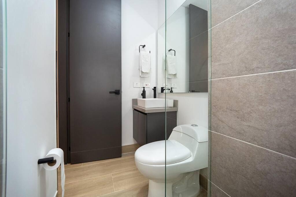 Apartamento Hermoso Apto En El Oeste De 503 *