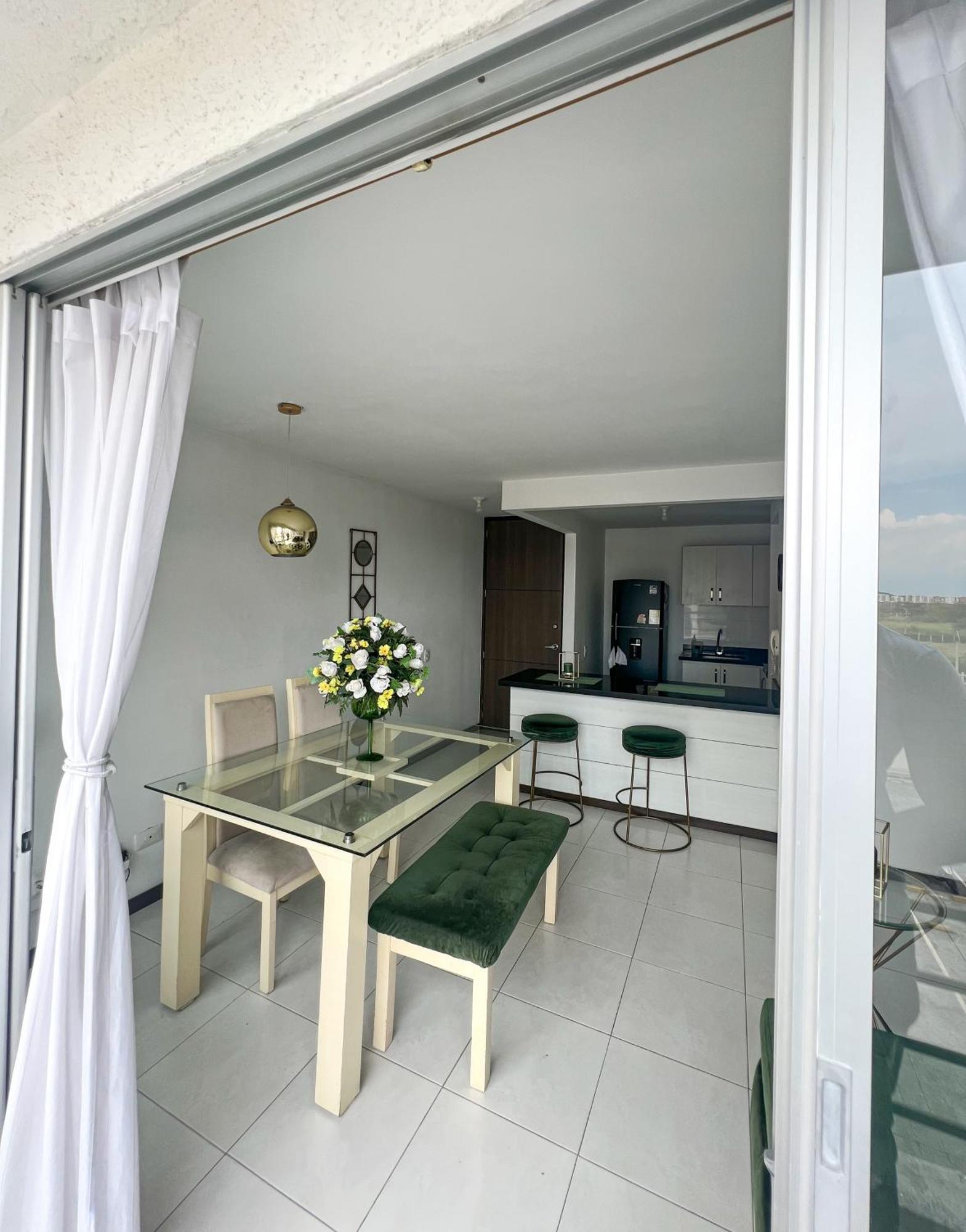 Apartamento Amoblado En Cali. San Rafa *