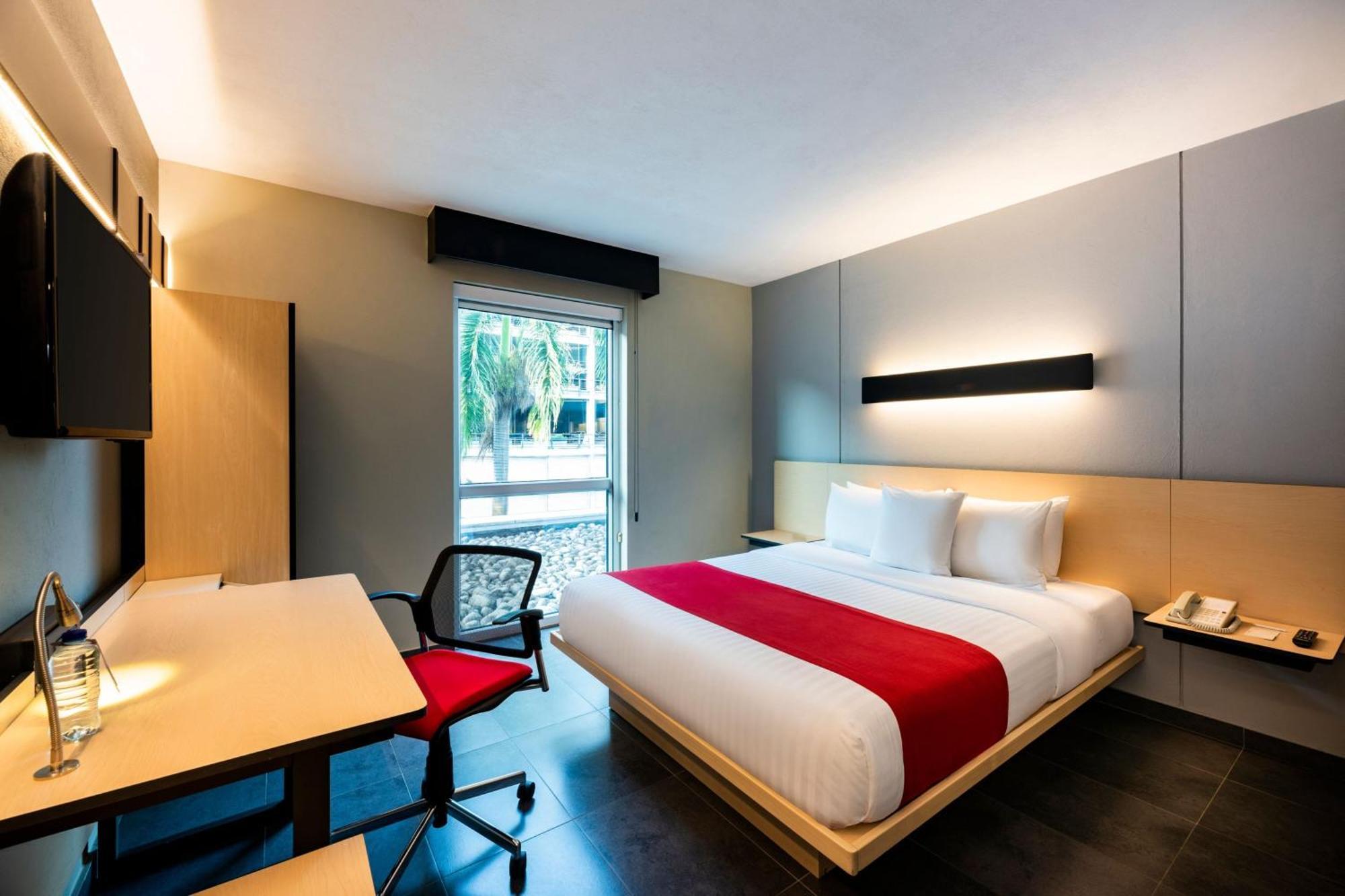 Hotel Express By Marriott Colombia Cali