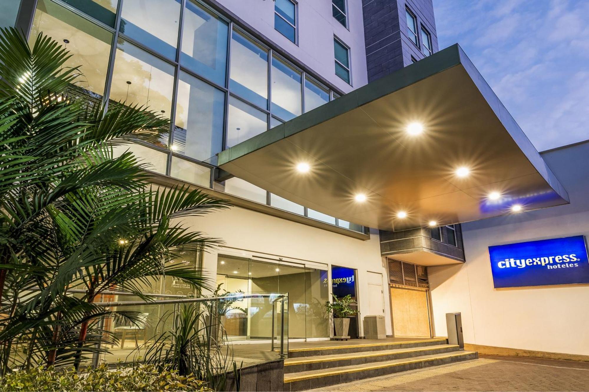 Hotel Express By Marriott Colombia Cali