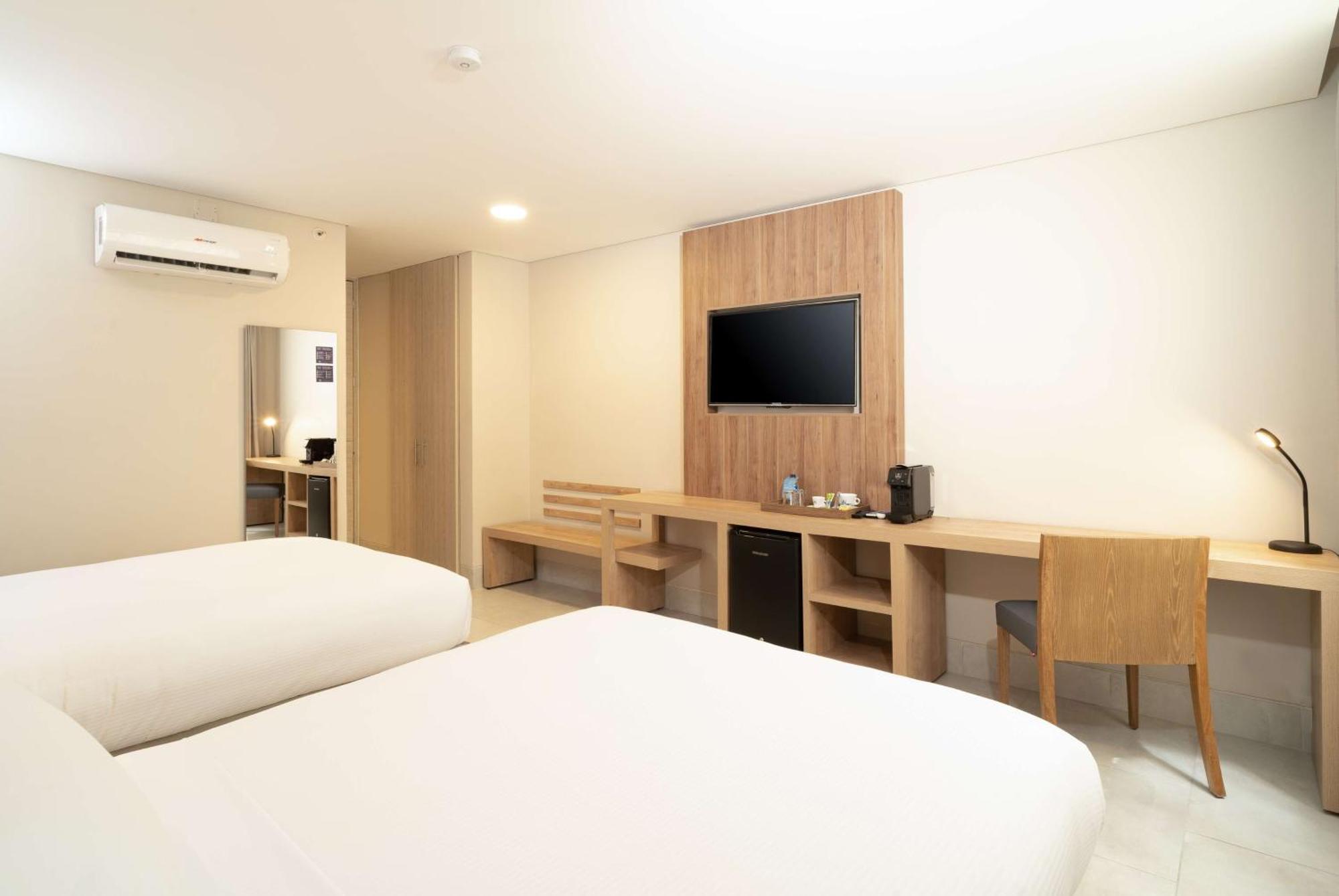 Hilton Garden Ciudad Jardin 4* Cali