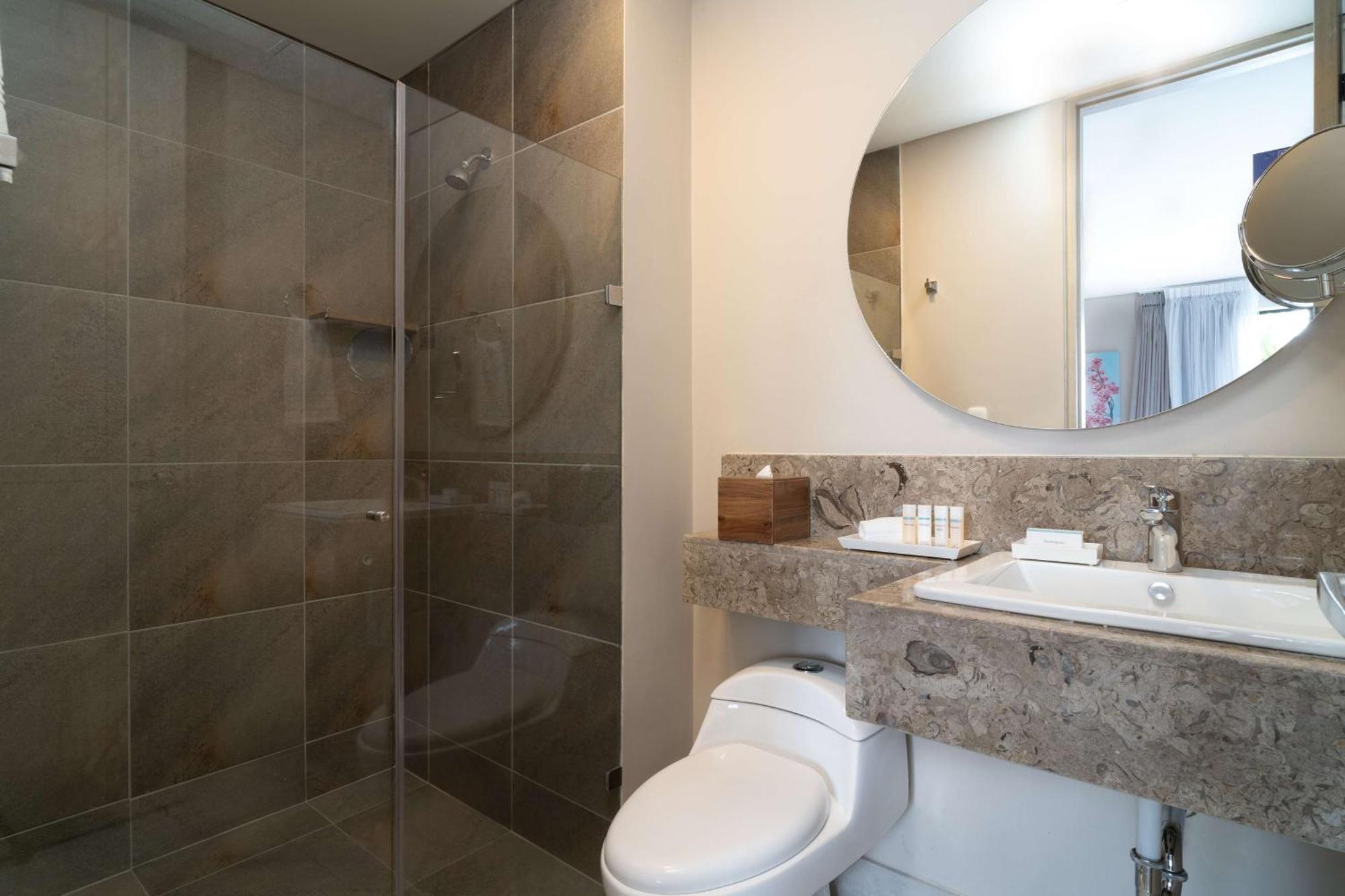 Hilton Garden Ciudad Jardin Cali