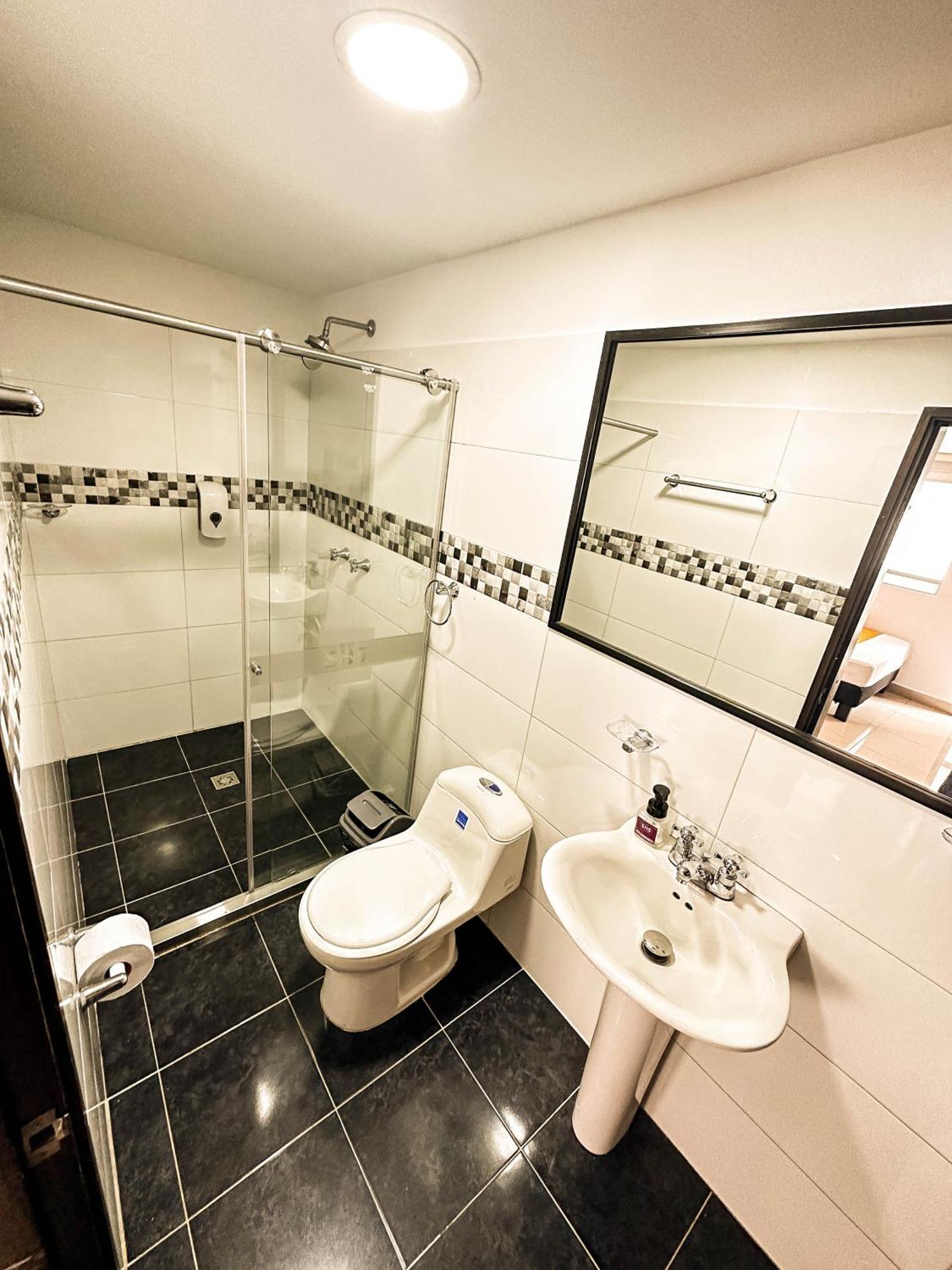 Sixth House Hotel 3*