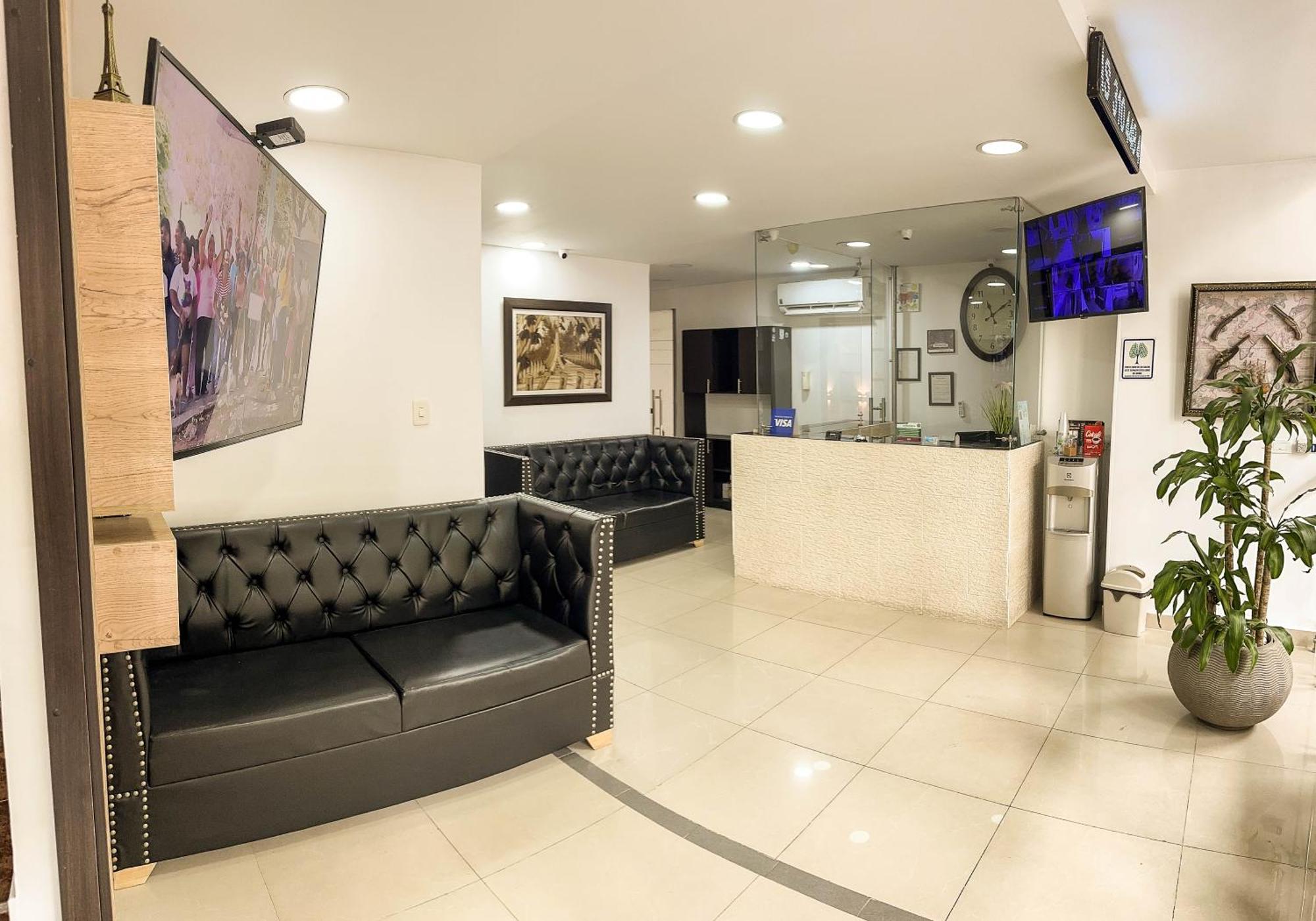 Sixth House Hotel 3*