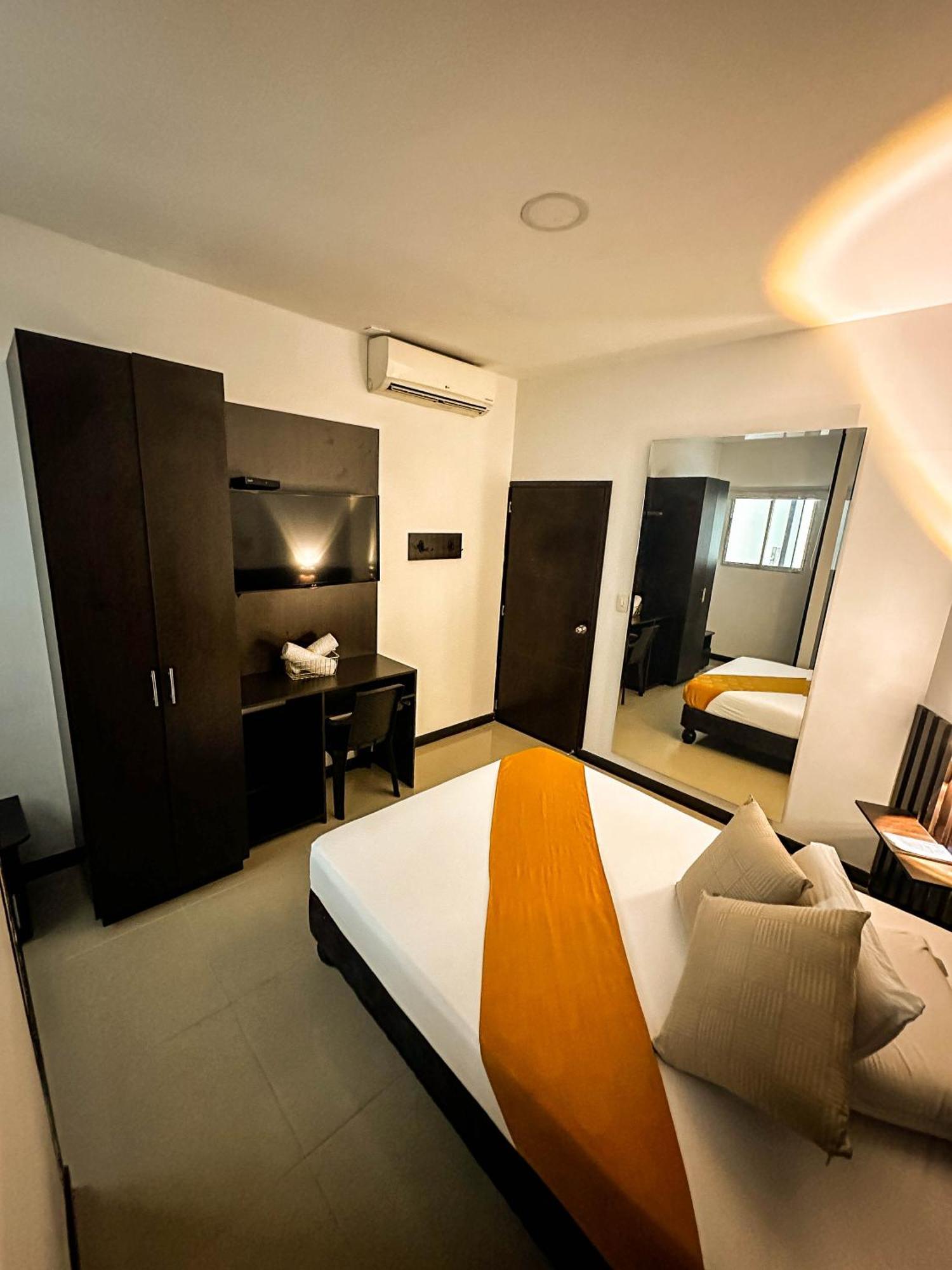 Sixth House 3*