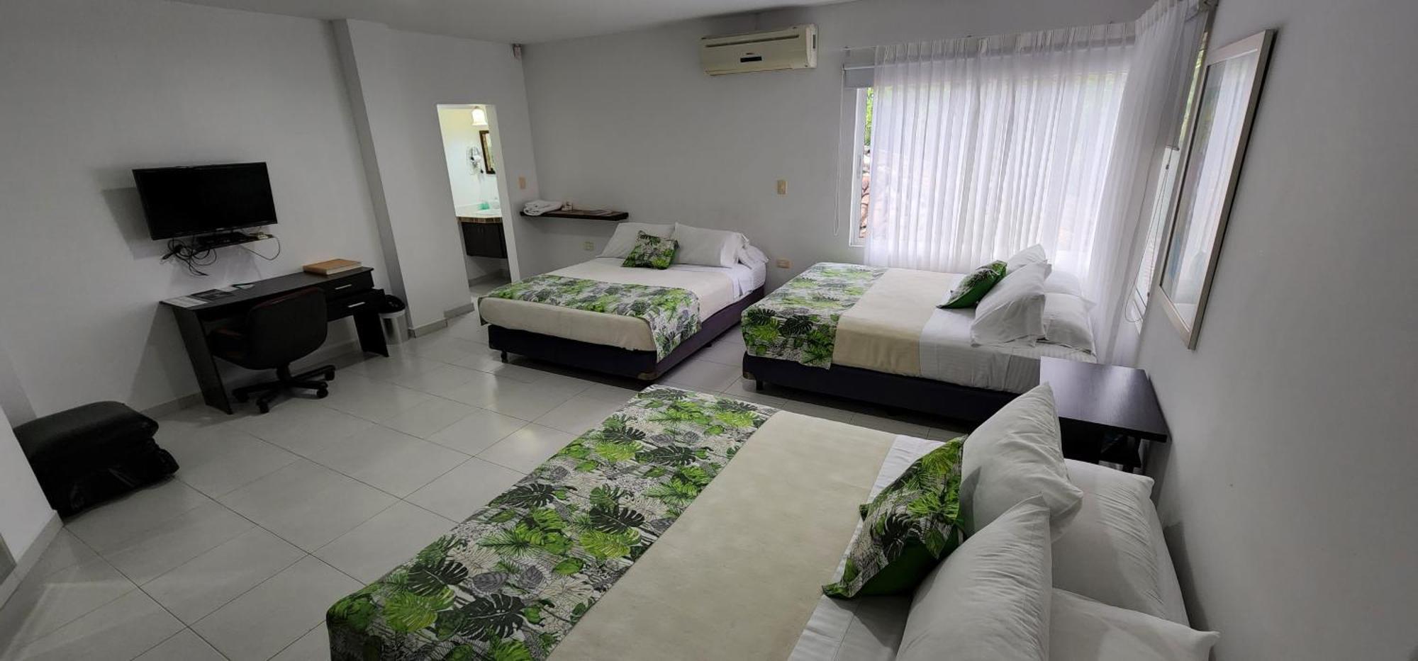 Hotel Campestre Santa Monica Pance 4*