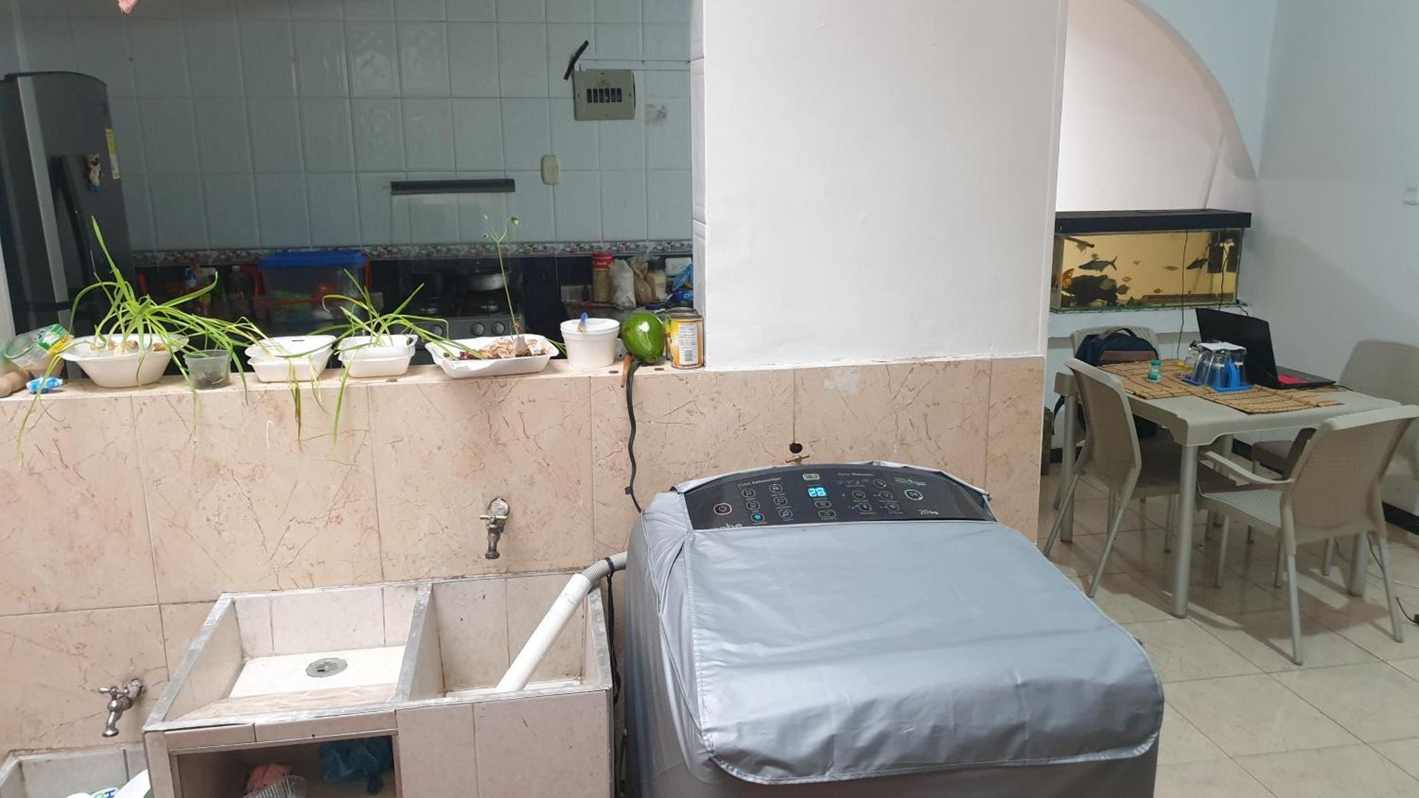 Mom's House Colombia *