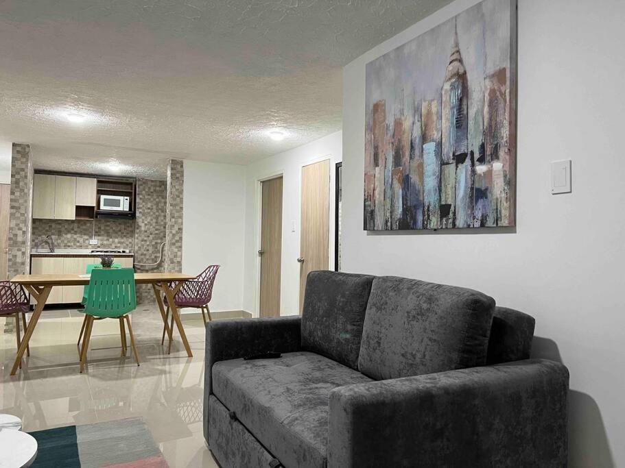 Apartamento Apto De Lujo 101, 2 Hab 3 Banos Cali