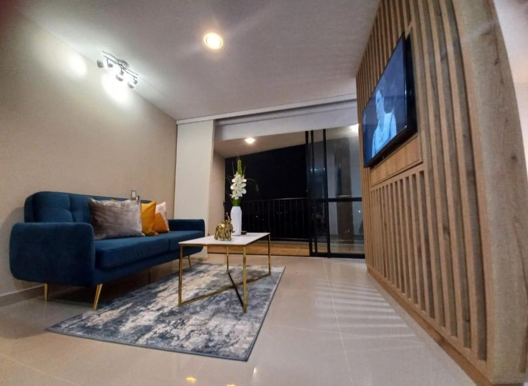 Se Alquila Apartamento Alto Living *