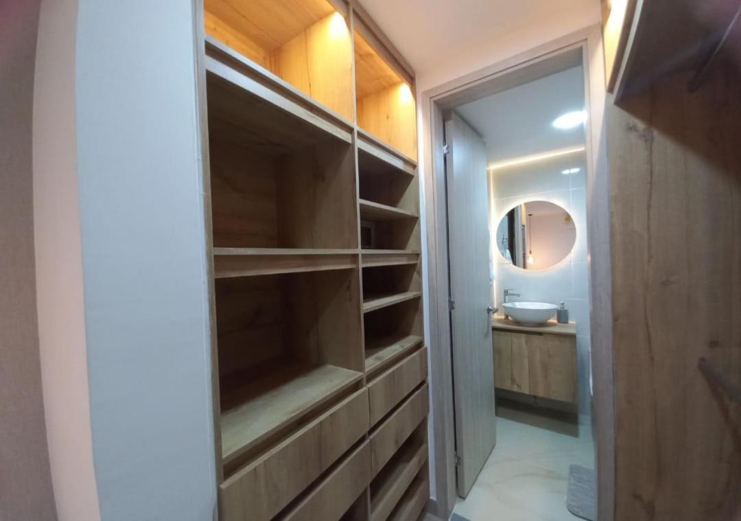Se Alquila Apartamento Alto Living *