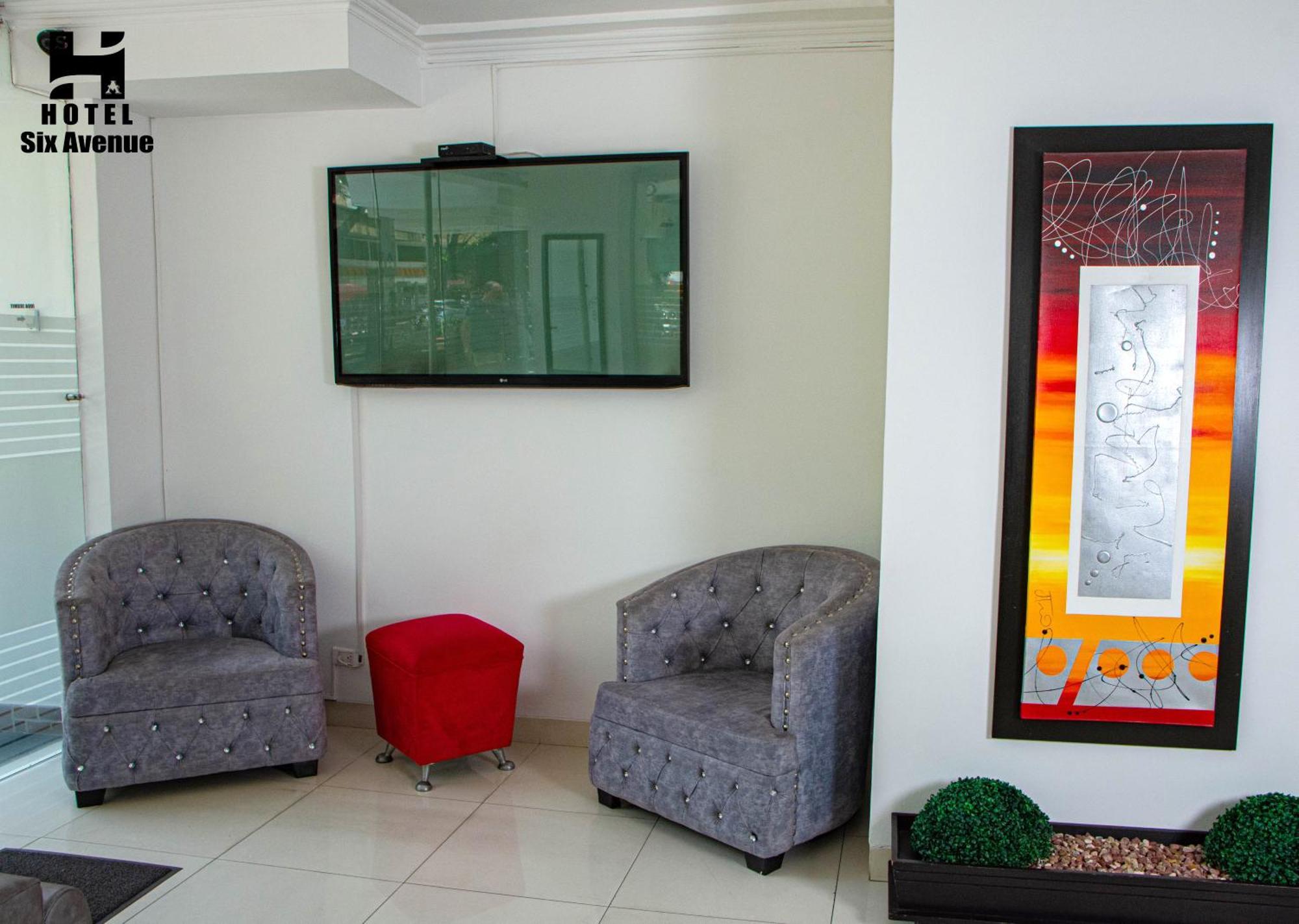 Six Avenue Hotel 4*