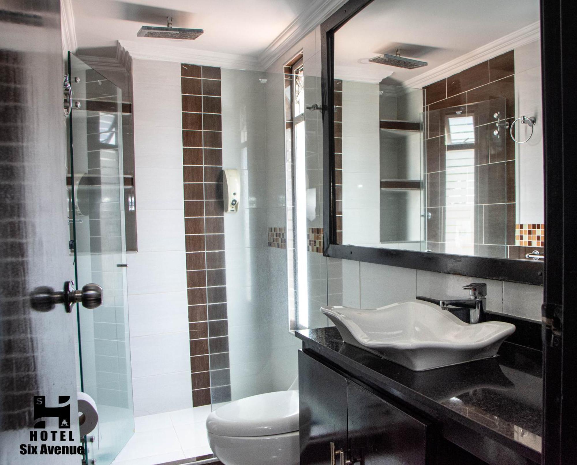 Six Avenue Hotel Cali