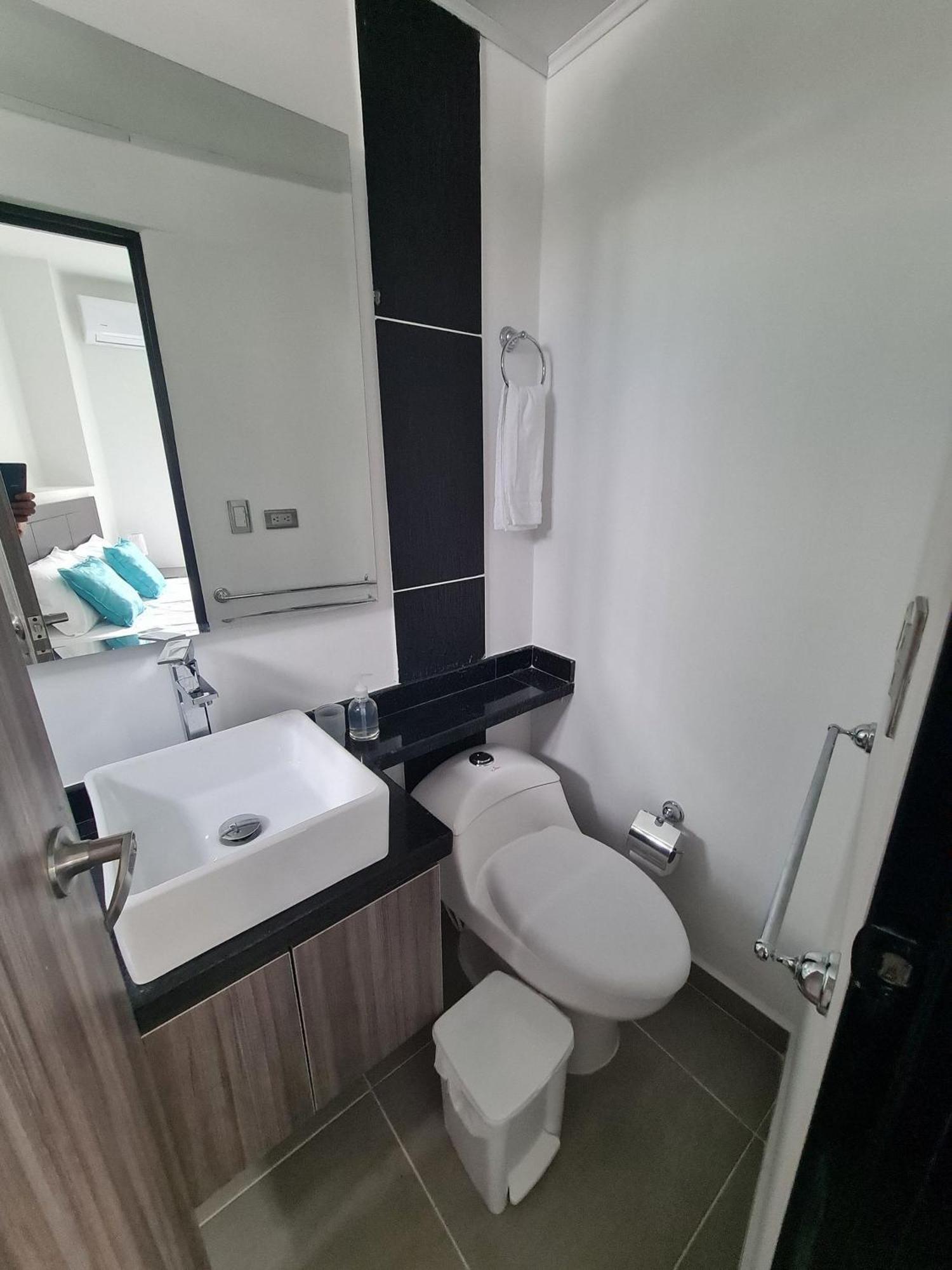 Apartamento 407 Moderno Aparta-suite En Versalles Tipo Loft - Tower & Lofts Cali