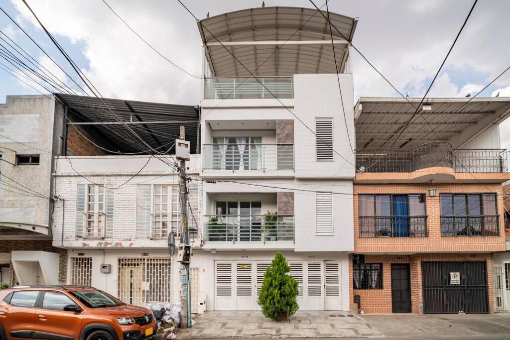 Apartamento Con Estacionamiento *