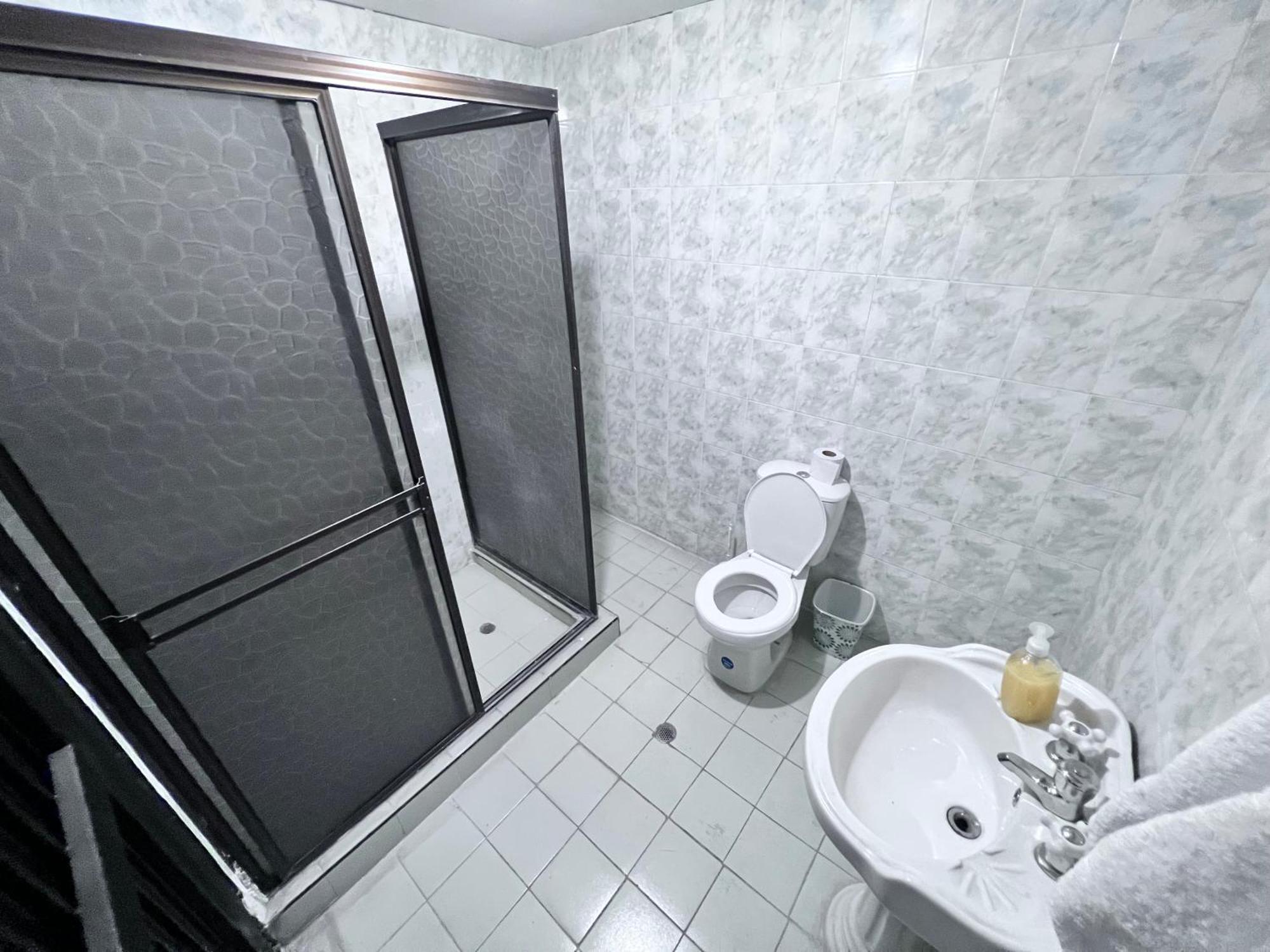 Zona Rosa Barrio Granada - Grande Y Comodo - Cozy Large Near Tourist Attractions Cali