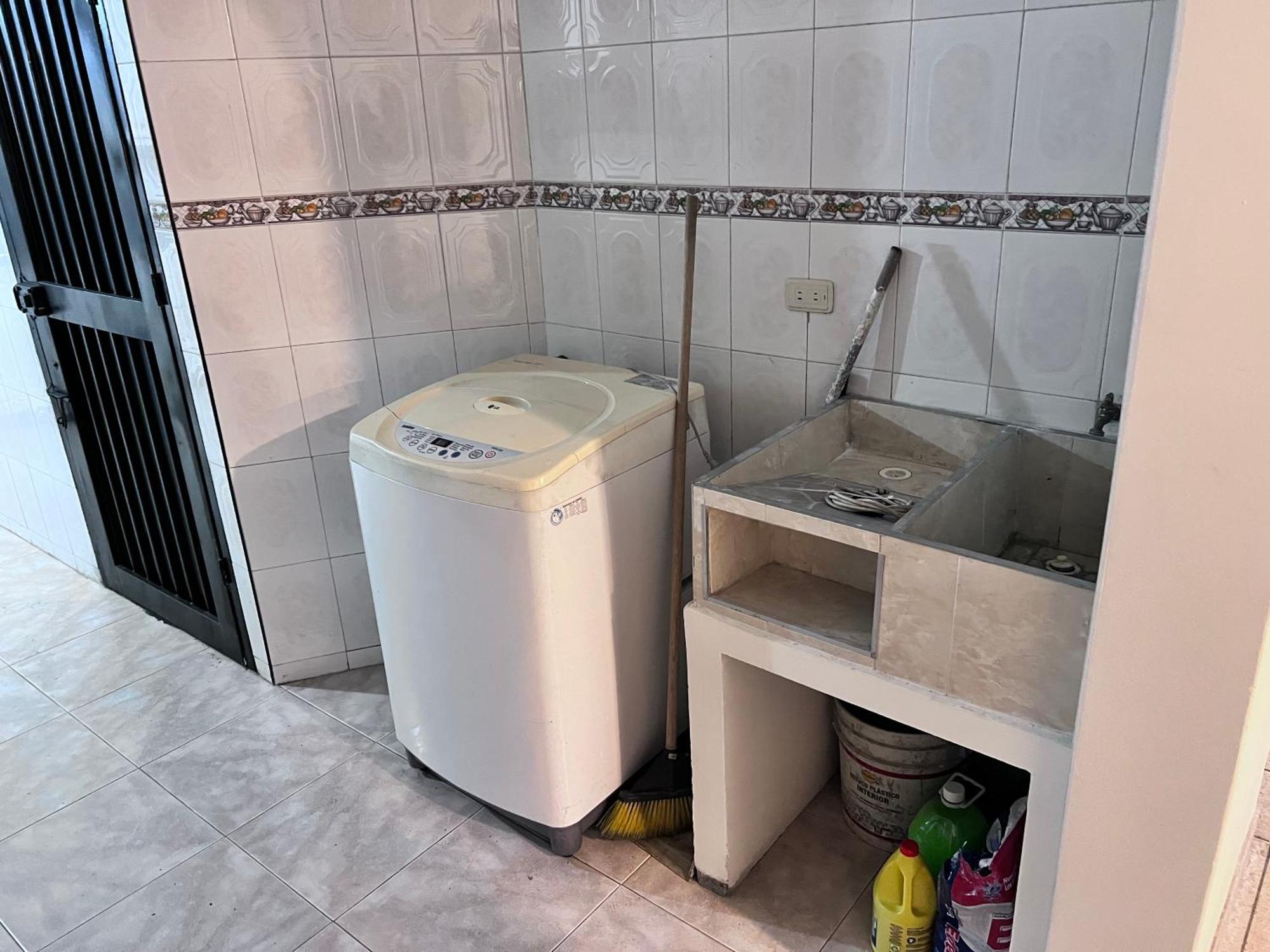 Apartment Zona Rosa Barrio Granada - Grande Y Comodo - Cozy Large Near Tourist Attractions