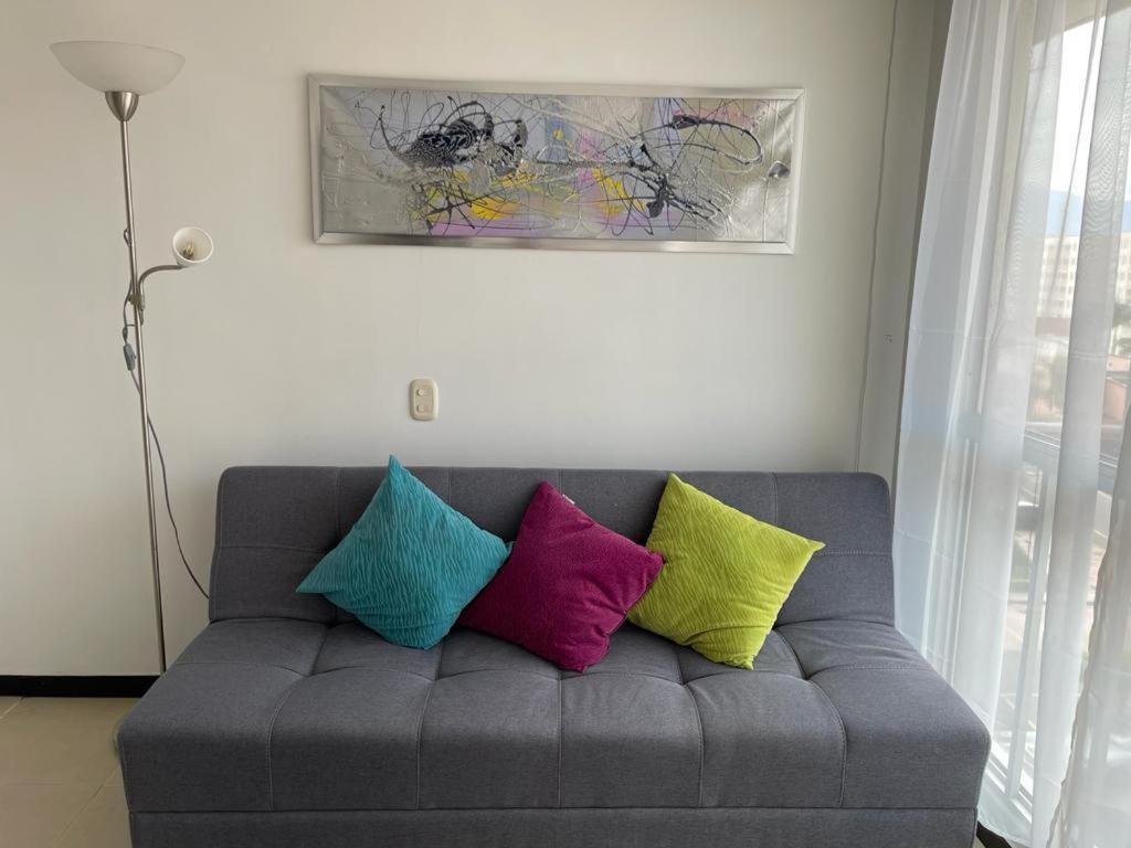 Apartamento 604-4 Apto Sur Ascensor Y Piscina A 5 Calles Del Mall Jardin Plaza Cali