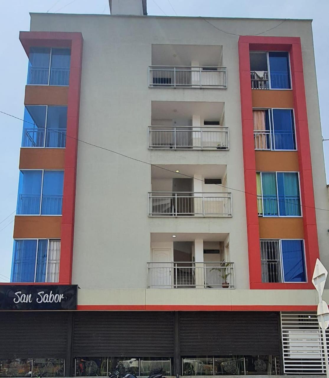 Apartamento Edificio Brisas De Alamos *